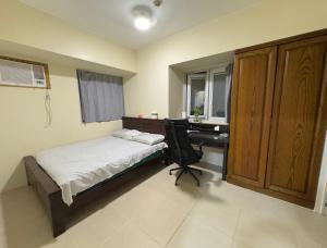 Ένα ή περισσότερα κρεβάτια σε δωμάτιο στο Leos room