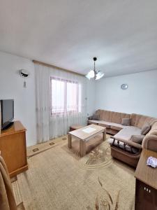 TV i/ili multimedijalni sistem u objektu Apartment Shadrvan