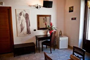 A television and/or entertainment centre at Masseria La Gravina