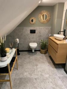Ένα μπάνιο στο Apartament Nad Rzeczką +8 φωτογραφίες