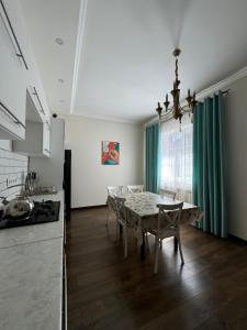 Foto sihtkohas Zhezdi asuva majutusasutuse Хом вилла galeriist