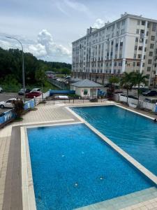 Πισίνα στο ή κοντά στο Yunie Homestay Kota Kinabalu