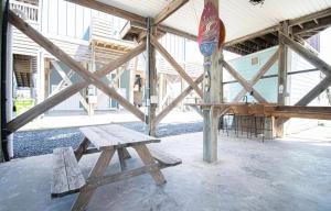 Ảnh trong thư viện ảnh của Pelicans Post! ở Oak Island +20 ảnh