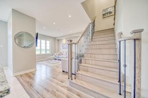 Φωτογραφία από το άλμπουμ του Spacious 3BR Townhome Near Casino & Thermea Spa σε Ajax