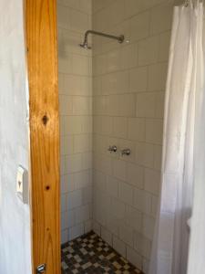 Koupelna v ubytování Oceanview Wooden Cottage