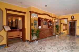 Lobby alebo recepcia v ubytovaní Hotel Ascot Sorrento