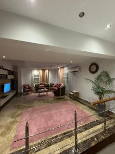 Posezení v ubytování فيلا مفروشه للايجار في التجمع