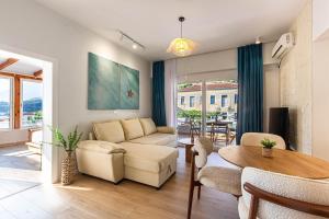 Afbeelding uit fotogalerij van Dhermi's Icon - Penthouse 2BR, 2wc - Premium VIEWS 16 in Dhërmi