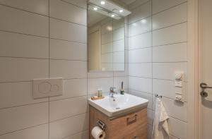 Ένα μπάνιο στο North Estate Elvegata - stunning view