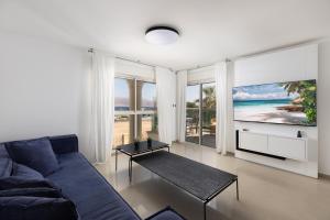 Χώρος καθιστικού στο Pool view שלושה חדרי שינה