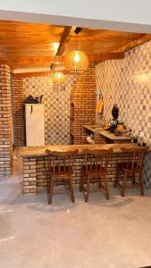 Η κουζίνα ή μικρή κουζίνα στο Apartamento Aconchegante com Varanda em Pesqueira