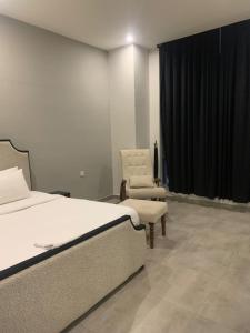 Ένα ή περισσότερα κρεβάτια σε δωμάτιο στο Spacious 1-Bedroom Apartment