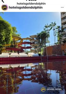 カルダス・ノバスにあるCondomínio residencial Caldas Novas flatのウォーターパーク(ウォータースライダー付) +7枚の写真
