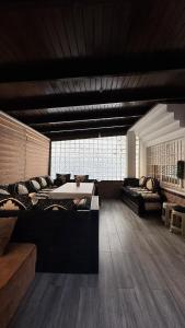 Χώρος καθιστικού στο Panoramic Sea View on Malabata Beach, Huge Terrace, Two Bedrooms, Wifi, Garage