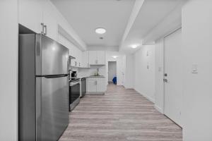 Afbeelding uit fotogalerij van Spacious 1BHK close to Whyte ave Downtown in Edmonton