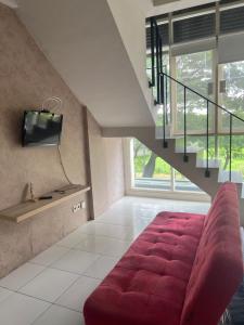 Posezení v ubytování 2 BR Spacious Loft Apartment