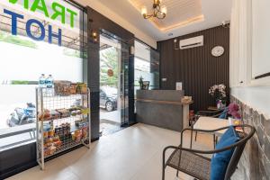 Posezení v ubytování Urbanview Trans Hotel Batam by RedDoorz