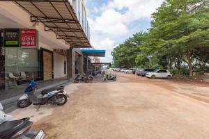 Fotografie z fotogalerie ubytování Urbanview Trans Hotel Batam by RedDoorz v destinaci Kubuk