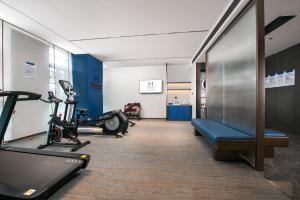 Mehood Guangzhou Daguan Wetland Park Lingnan College Branch Hotel健身房和／或健身器材