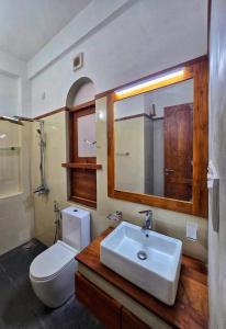 Ένα μπάνιο στο Galle Stay residence +18 φωτογραφίες