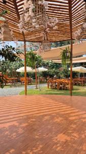 Εστιατόριο ή άλλο μέρος για φαγητό στο Mandarhemia Club