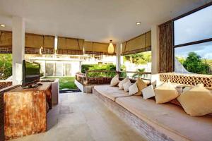 O lounge ou bar de BoHo Hills Bali