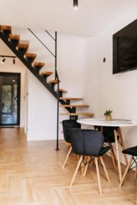 Μια τηλεόραση ή/και κέντρο ψυχαγωγίας στο Treehouses