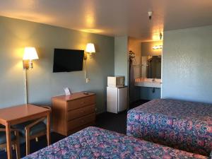 TV a/nebo společenská místnost v ubytování Applegate Inn + 15 fotografií