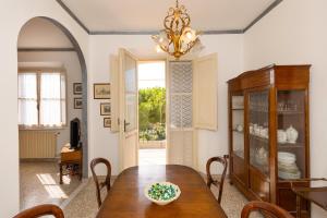 Χώρος καθιστικού στο Unique Apartment in Rosignano