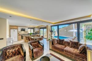 Gallery image of Modern Villa Private Pool 10 min to Kleopatra Beach in Kozyaka