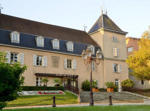 Tòa nhà nơi căn hộ tọa lạc