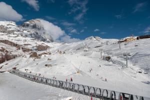 HelloCHALET Cervinia - Ski-in Ski-out Studio, 200mt at Plan Maison Lift om vinteren