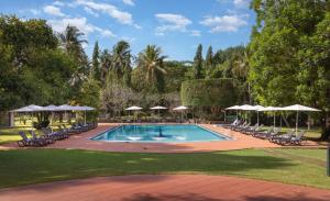 Πισίνα στο ή κοντά στο Tamarind Tree Garden Resort - Katunayake