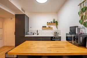 Køkken eller tekøkken på Madrid Apartment - By Harim