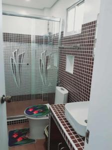 Ένα μπάνιο στο Avana Hills Boracay Prime Studio Suite 303