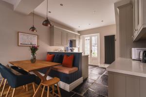 Kuchyň nebo kuchyňský kout v ubytování Herdwick Cottage, Stylish 3 bed, Central Ambleside