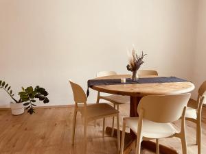 Fotografie z fotogalerie ubytování Old town apartment with flair centrally located v destinaci Weinheim + 13 fotografií