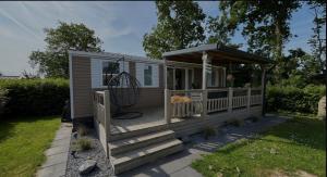 Το κτήριο όπου στεγάζεται  το διαμέρισμα