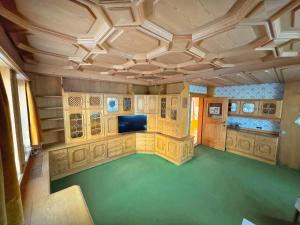 Телевизор и/или развлекательный центр в Vintage Tirol Apartment