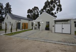 Tòa nhà nơi nhà nghỉ dưỡng tọa lạc