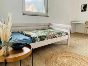 Postel nebo postele na pokoji v ubytování Old town apartment with flair centrally located