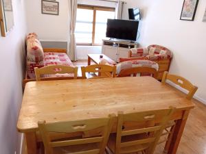 Μια τηλεόραση ή/και κέντρο ψυχαγωγίας στο Terrasses E 405 - PARC NAT VANOISE appart 8 pers