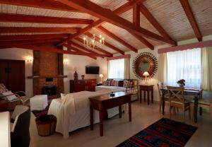 Μια τηλεόραση ή/και κέντρο ψυχαγωγίας στο Dachas Cove Hotel