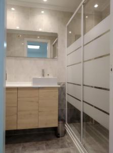 Ένα μπάνιο στο Apartamento en Canet Berenguer Valencia