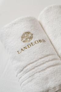 Certifikát, hodnocení, plakát nebo jiný dokument vystavený v ubytování Landlord + 53 fotografií