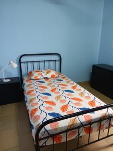 Ένα ή περισσότερα κρεβάτια σε δωμάτιο στο The Accra Backpackers Hostel