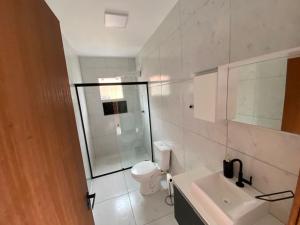 Koupelna v ubytování cód 128 - Apartamento á 300 m do Mar + 19 fotografií