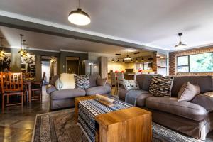 Posezení v ubytování Hornbill Family Suites + 69 fotografií