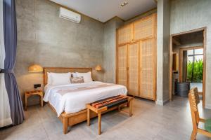 Φωτογραφία από το άλμπουμ του Luxury privat villa 5 Bedroom σε Tanah Lot