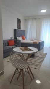 Χώρος καθιστικού στο The Loftel